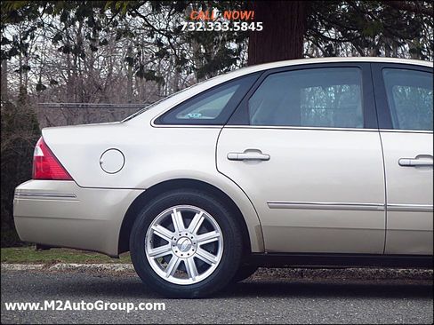 Used 2006 Ford Five Hundred Limited image 24