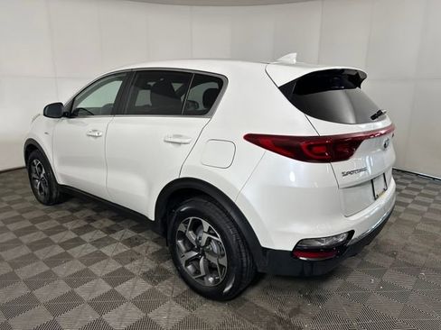 Used 2022 Kia Sportage LX image 5