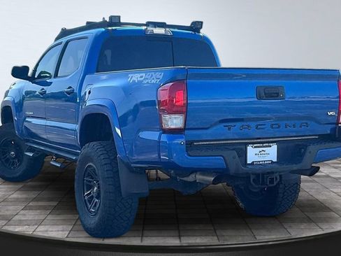 Used 2017 Toyota Tacoma TRD Sport w/ Premium & Technology Package AWD/4WD image 12