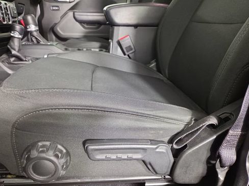 Used 2022 Jeep Gladiator Sport AWD/4WD image 28