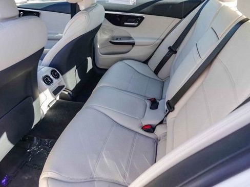 Used 2024 Mercedes-Benz C 300 Sedan image 16