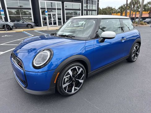 Used 2025 MINI Cooper S image 11