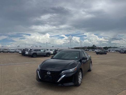 Certified 2024 Nissan Sentra S FWD image 8