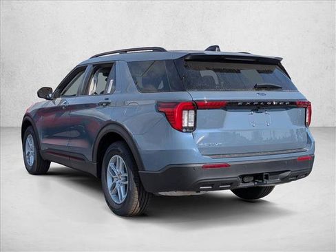 New 2026 Ford Explorer Active RWD image 9