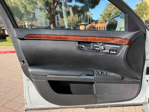 Used 2010 Mercedes-Benz S 550 image 33