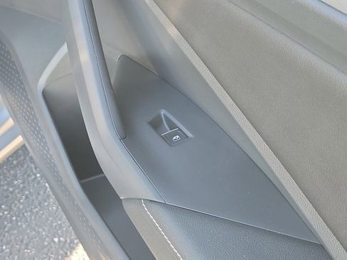 Certified 2024 Volkswagen Jetta Sport image 7