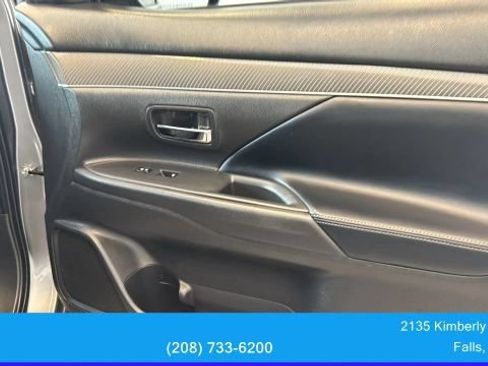 Used 2020 Mitsubishi Outlander SEL AWD/4WD image 41