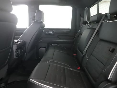 Used 2026 GMC Sierra 2500 AT4X image 29