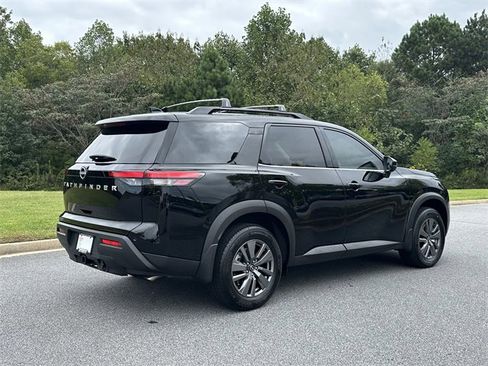 Certified 2025 Nissan Pathfinder SV w/ SV Premium Package image 8