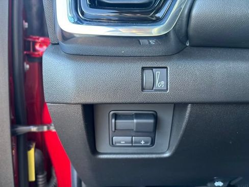 Used 2025 GMC Canyon Elevation w/ Convenience Package AWD/4WD image 17