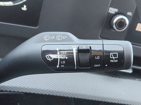 Used 2024 Kia Sportage LX image 20