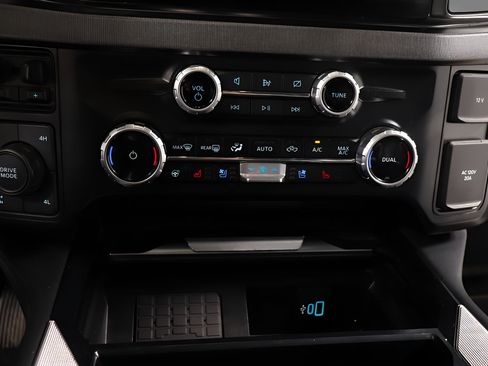 Used 2023 Ford F250 Platinum AWD/4WD image 10