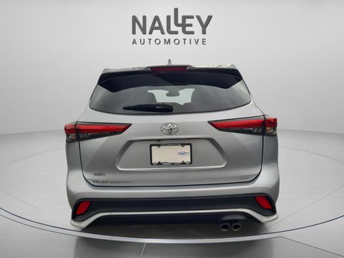 Certified 2023 Toyota Highlander XSE image 4