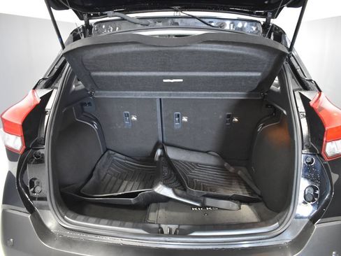 Used 2020 Nissan Kicks SV FWD image 10