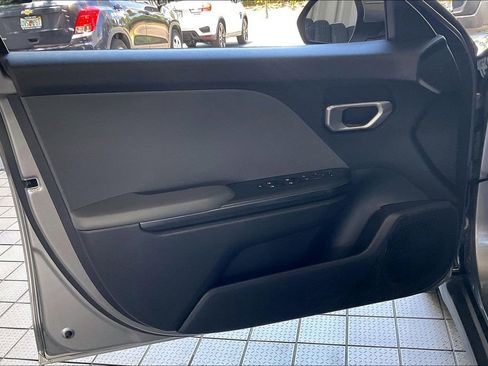 Used 2025 Kia K4 FWD image 2
