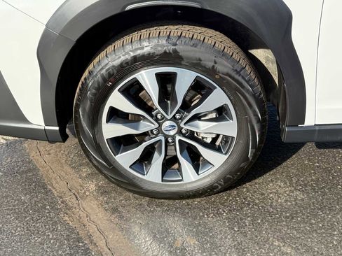 Certified 2025 Subaru Outback Limited AWD/4WD image 10