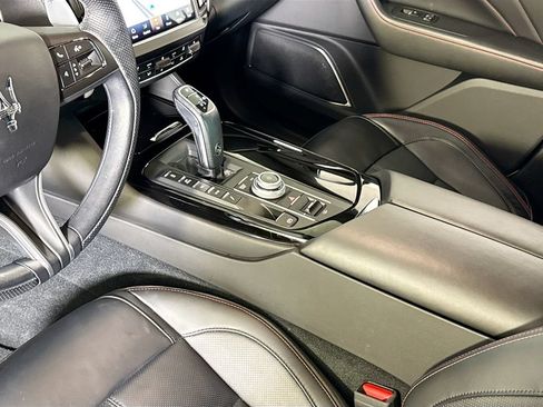 Used 2024 Maserati Levante GT Ultima AWD/4WD image 19