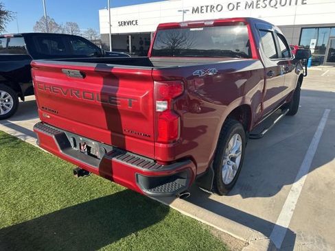 Used 2020 Chevrolet Silverado 1500 Custom w/ Custom Value Package image 4