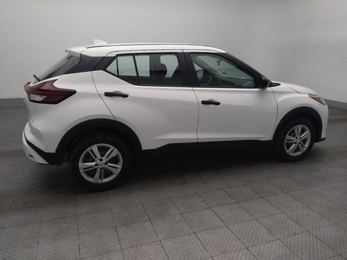 Used 2022 Nissan Kicks S image 10