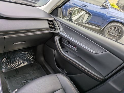 Used 2025 MAZDA CX-90 3.3 Turbo w/ Preferred Package AWD/4WD image 16