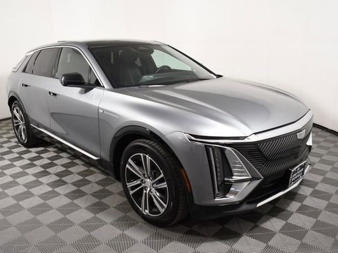 Used 2024 Cadillac Lyriq Luxury image 8