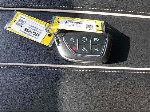 Used 2021 Cadillac Escalade ESV Premium Luxury AWD/4WD image 22