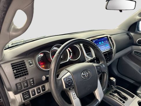 Used 2014 Toyota Tacoma 4x4 Double Cab w/ TRD Off-Road Package image 11