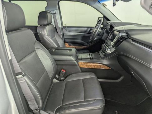 Used 2016 Chevrolet Suburban LTZ image 30