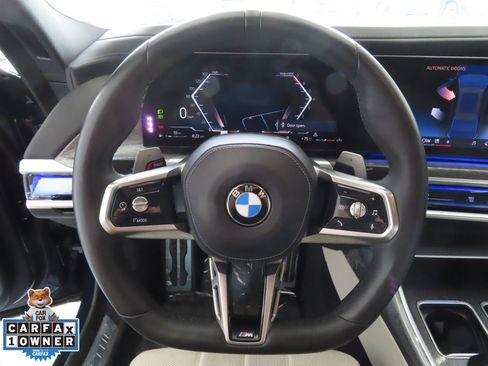 Used 2023 BMW 760i xDrive w/ Executive Package image 17