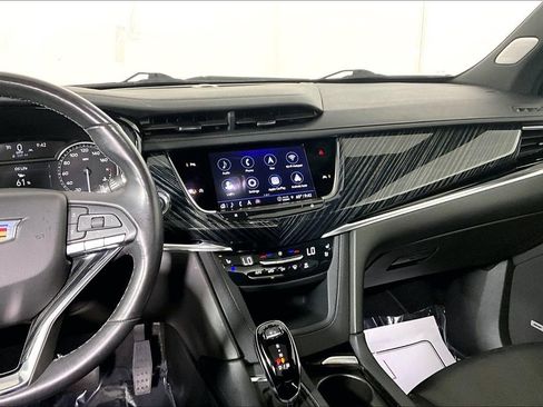 Used 2024 Cadillac XT6 Premium Luxury image 6