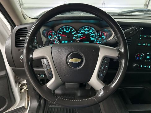 Used 2014 Chevrolet Silverado 2500 LT AWD/4WD image 16