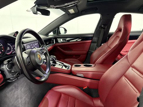Used 2021 Porsche Panamera w/ Premium Package RWD image 19