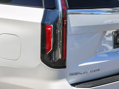 Used 2024 Cadillac Escalade Premium Luxury Platinum w/ LPO, Floor Liner Package AWD/4WD image 8
