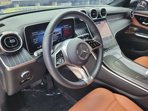 Used 2023 Mercedes-Benz GLC 300 image 17