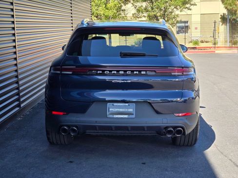 New 2026 Porsche Cayenne AWD/4WD image 7