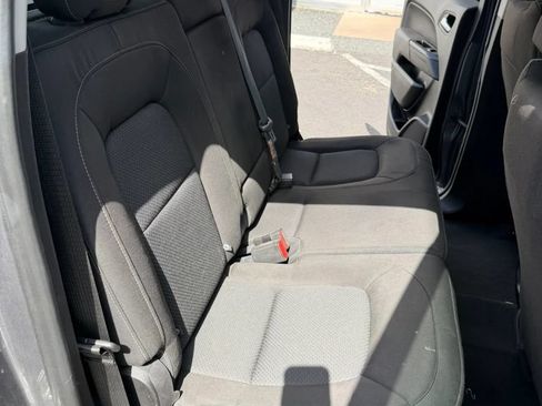 Used 2019 Chevrolet Colorado LT w/ LT Convenience Package RWD image 11