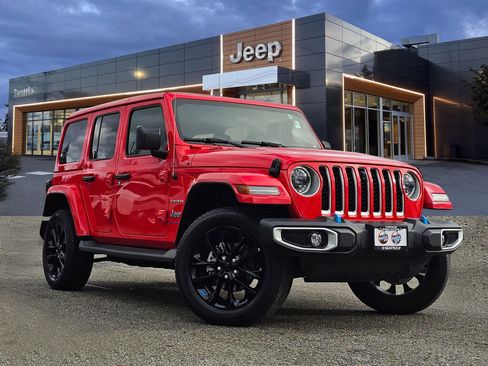 Used 2023 Jeep Wrangler Unlimited Sahara w/ Cold Weather Group image 1