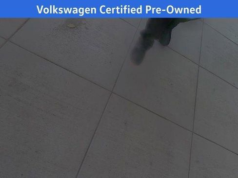 Certified 2023 Volkswagen Tiguan SE R-Line image 9
