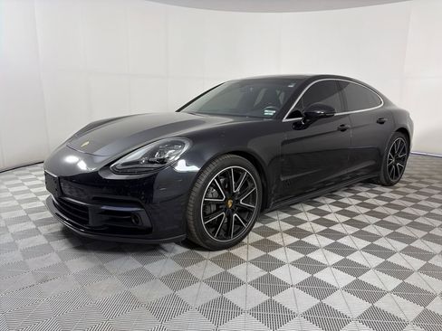 Used 2018 Porsche Panamera 4S image 3