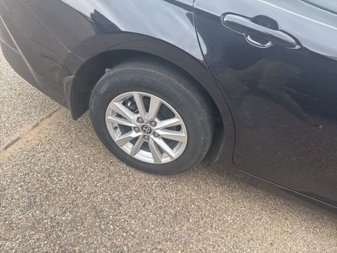 Used 2025 Toyota Camry LE w/ Convenience Package FWD image 4