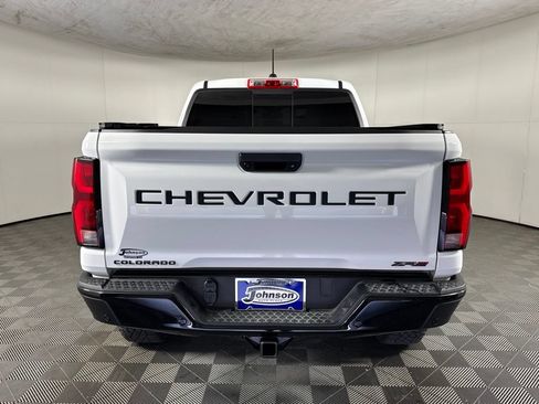 Certified 2023 Chevrolet Colorado ZR2 w/ ZR2 Convenience Package III AWD/4WD image 7