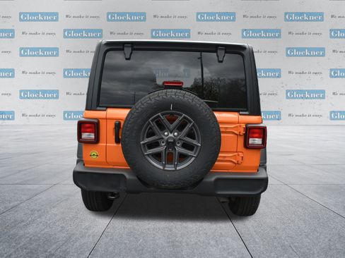 Used 2025 Jeep Wrangler Sport image 6
