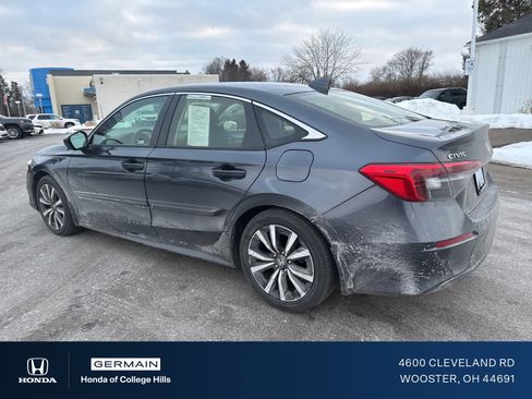 Used 2022 Honda Civic EX image 9