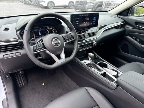New 2025 Nissan Altima 2.5 SR w/ SR Premium Package image 6