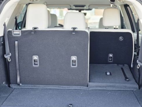 New 2026 Nissan Pathfinder SL FWD image 30