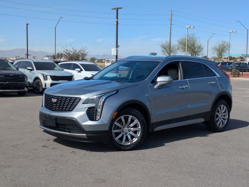 Used 2023 Cadillac XT4 Premium Luxury image 32