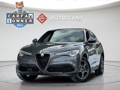 Used 2023 Alfa Romeo Stelvio Sprint image 1
