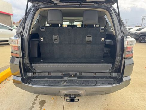 Used 2018 Toyota 4Runner SR5 image 23