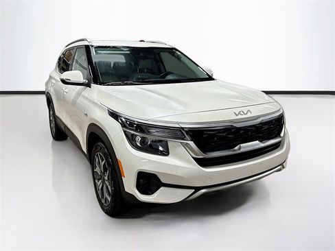 Used 2023 Kia Seltos EX image 1