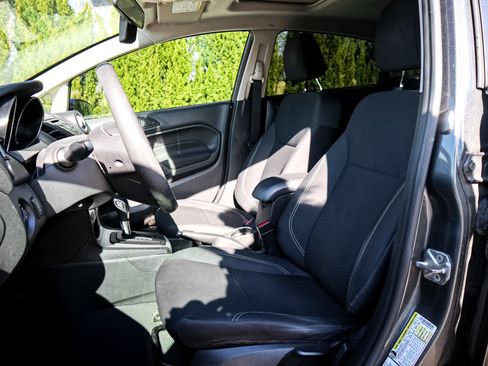 Used 2018 Ford Fiesta SE image 7